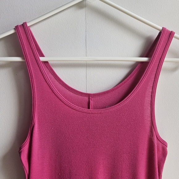 Mossimo Ribbed Tank in Women's M - Picture 2 of 8
